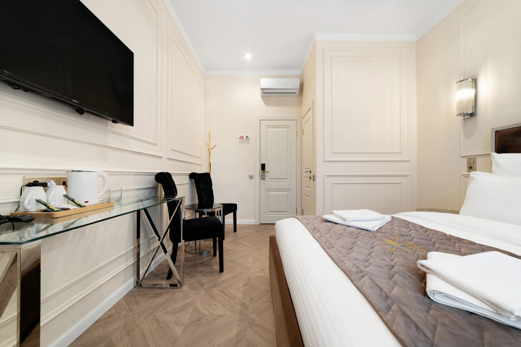 LeMar Hotel