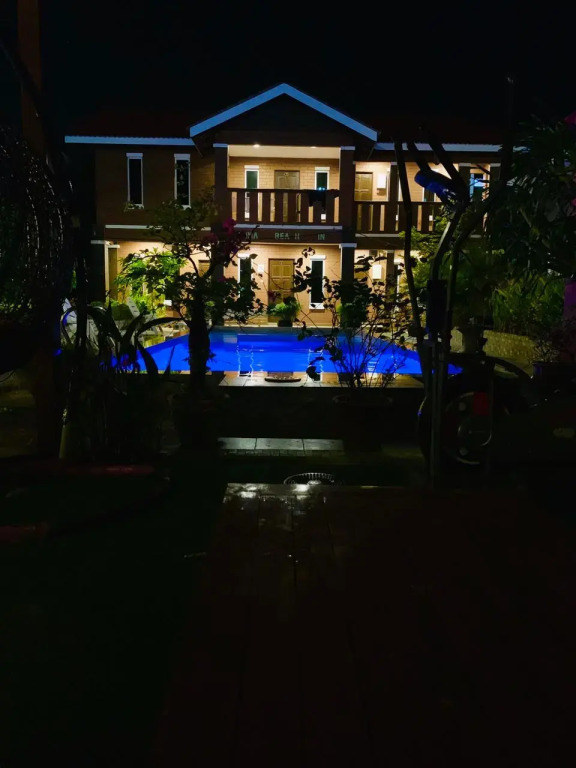 DLima Beach Inn