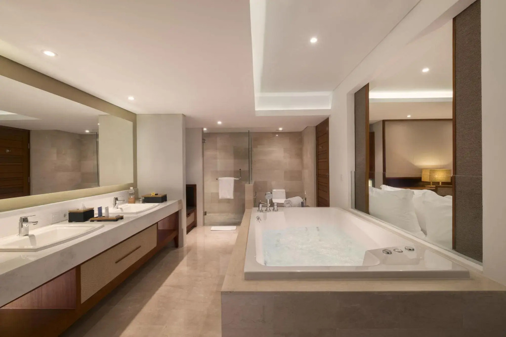 The Bandha Hotel & Suites