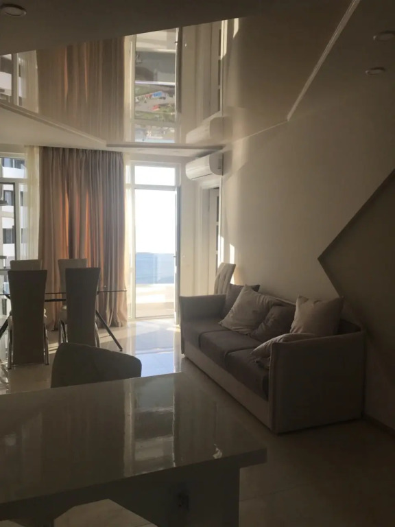 Mega Palace Apartments