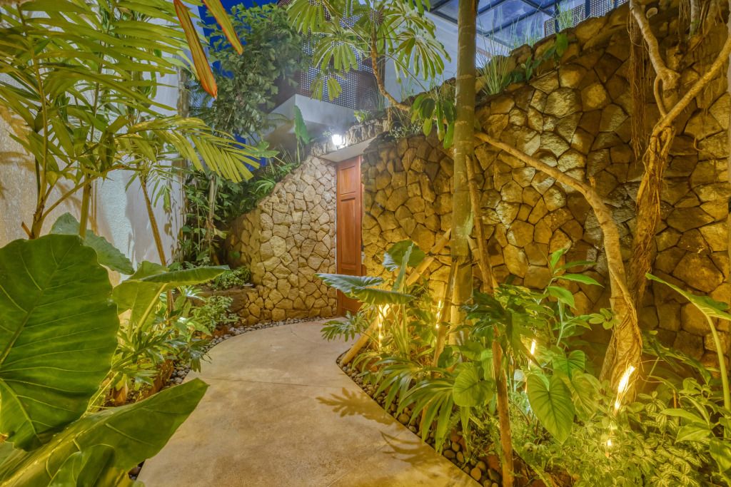 Отель Jungle Flower