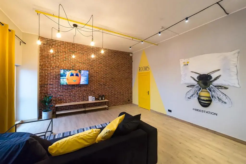 HOTEL Bee Station