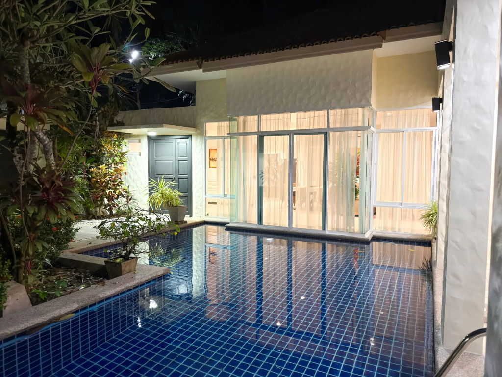 Вилла Nai Harn Family Pool 4 bdr