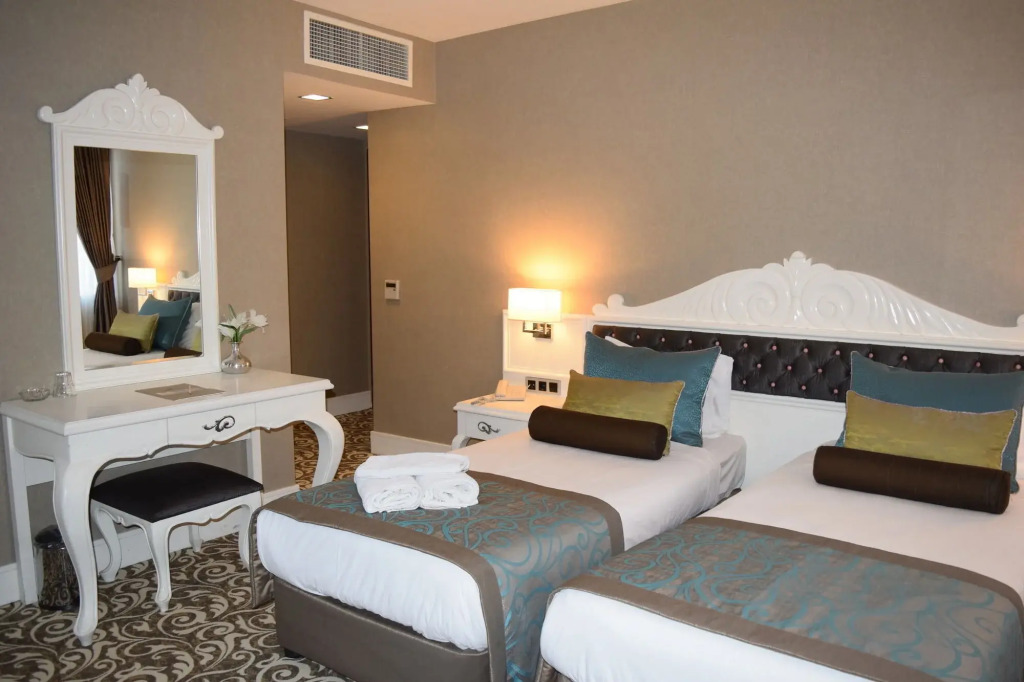 Отель Таксим Лайн / Linada Hotel Taksim