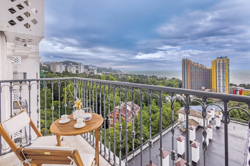 Апартаменты Люкс с Балконом и Видом на Море 12 этаж Покровский Парк Apartamore