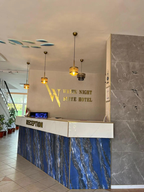 Apartment Hotel White Night