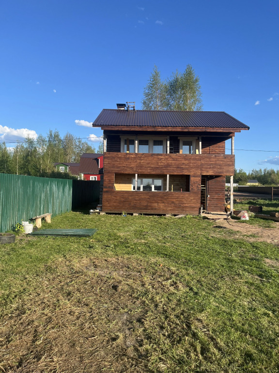 Частный дом Дом с красивым закатом