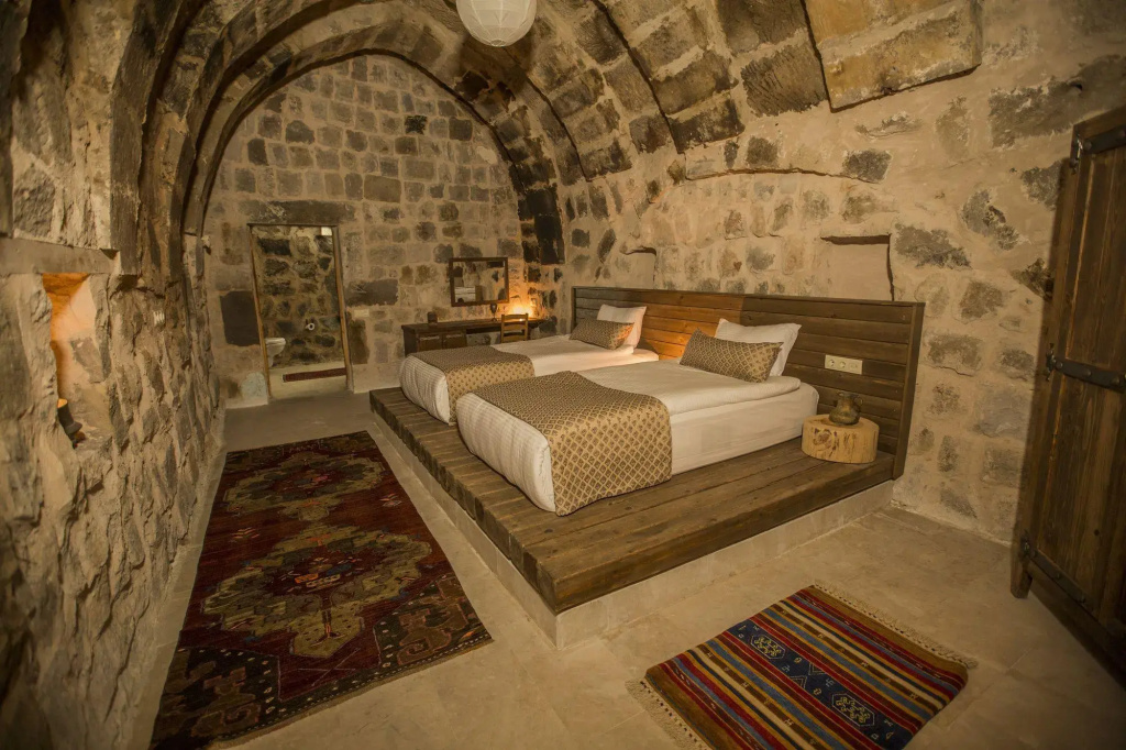 Helike Cave Suites