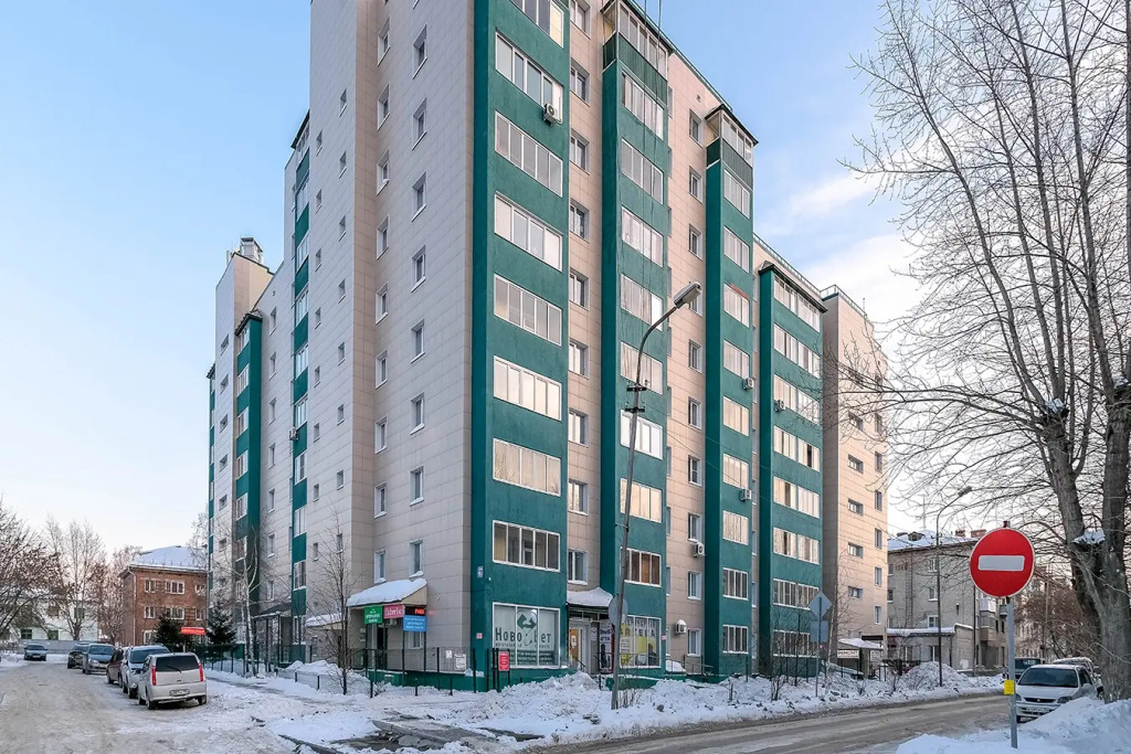 Квартира рядом с Мнтк им. Федорова и Ск Заря