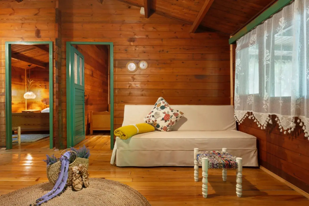 Gayb-i Bungalows , Plus 12 Years Old - Free Access to Beach