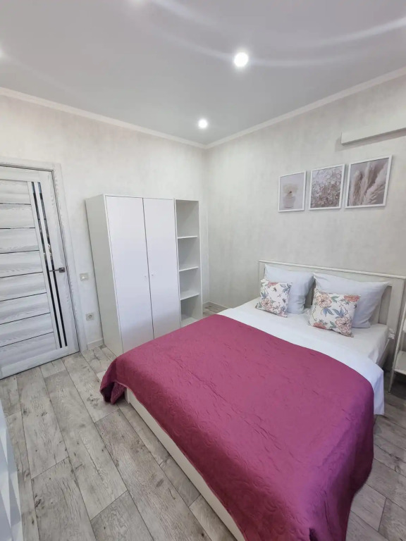 Lyuks Na Bekhtereva Apartments