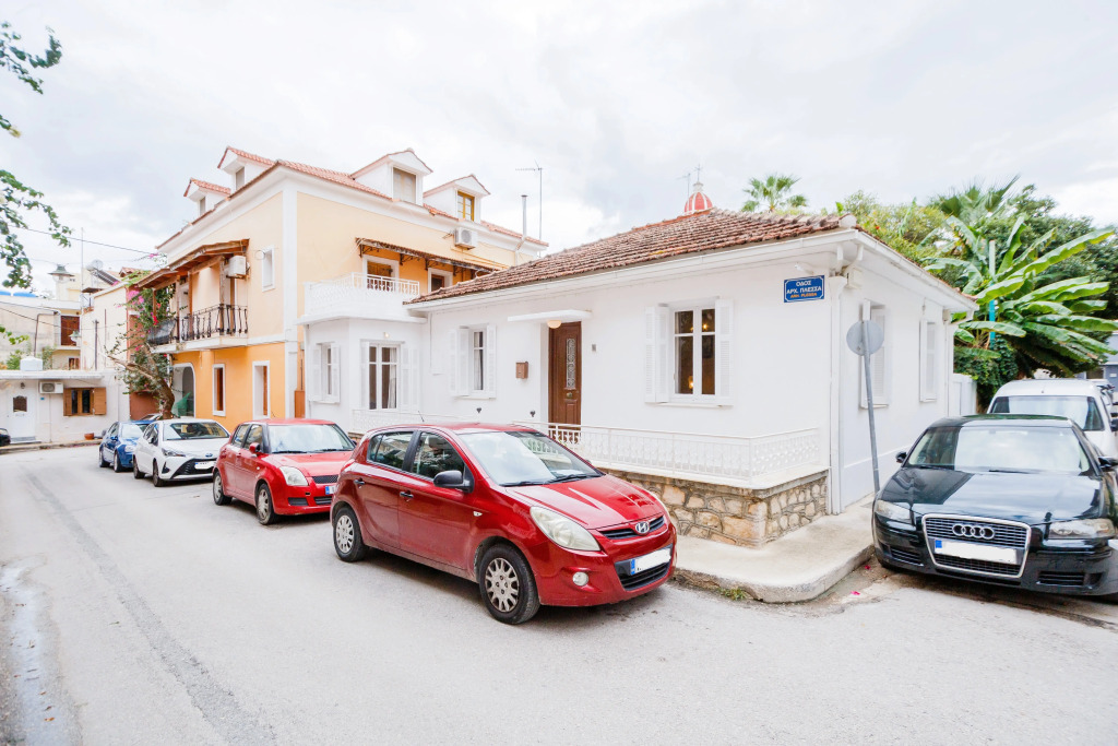 Частный дом Gigi Star Elegant Private Residence in the Heart of the City 200m from the Beach