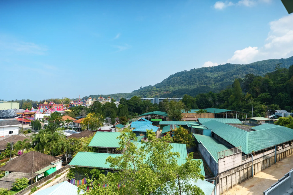 Квартира Kamala Beach View 1 BdR. Roof Pool 500 mbps WiFi