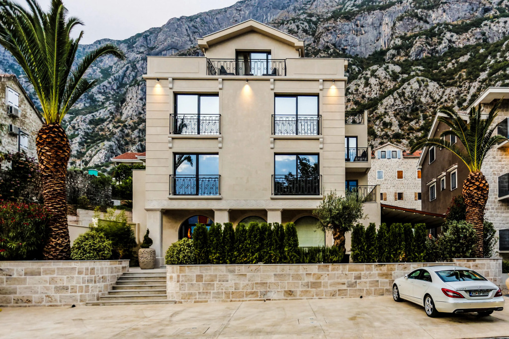 Adiya Signature Hotel