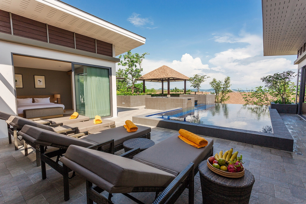 Вилла Casabay Luxury Pool