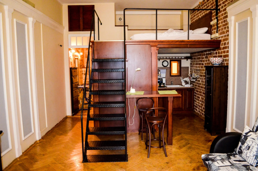 Квартира Antic Style Apartments