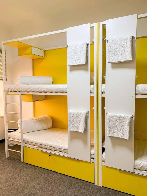Caravan Hostel