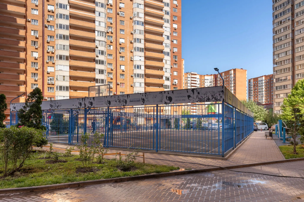 Квартира GoodTimeApartments Двухкомнатная квартира у Парка и Стадиона Краснодар