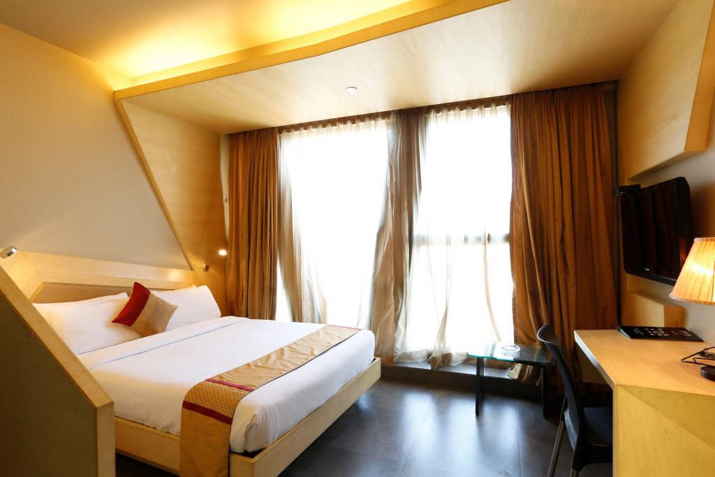 Отель Dragonfly - The Art Hotel