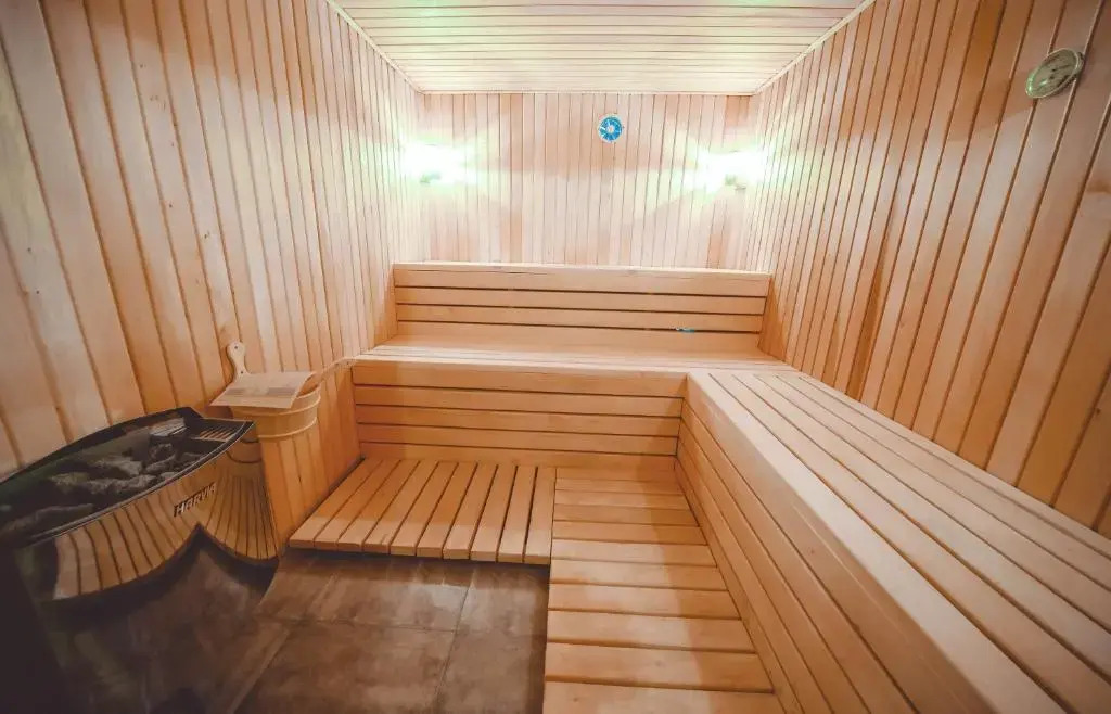 Курортный отель Zuzumbo Resort  Spa
