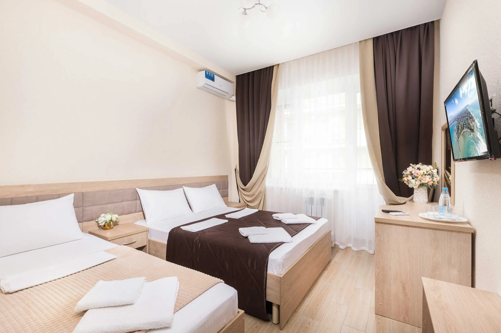 Seven Seas Hotel