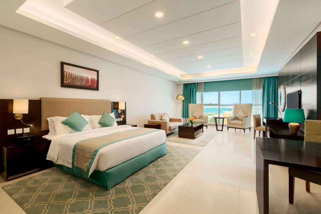 Ramada Hotel and Suites Amwaj Islands