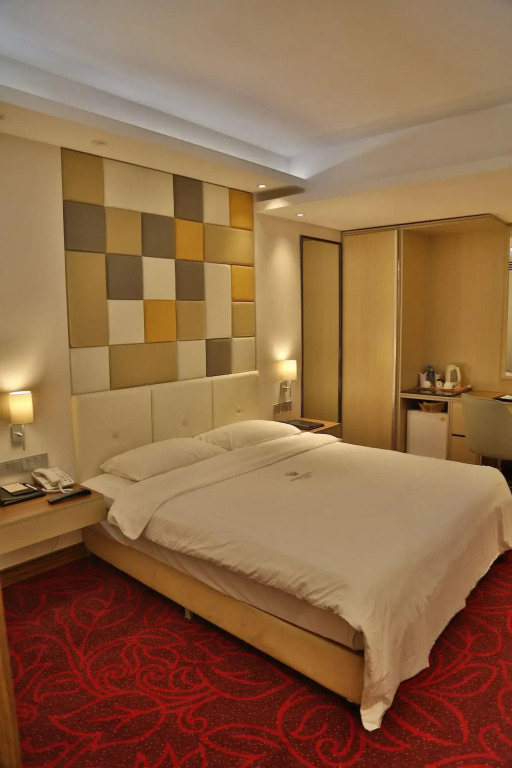 Отель Dhaka Regency Hotel & Resort