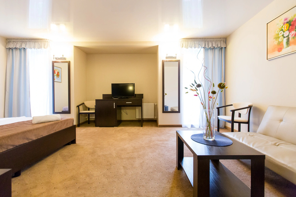 4 ★ Отель Лафер Ренессанс Hotel & SPA
