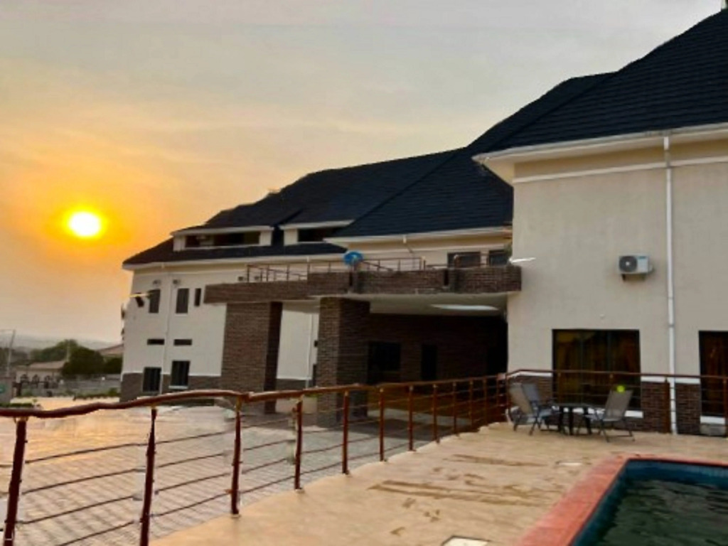 Отель Ibom Waterfall Resort & Suites Arochukwu