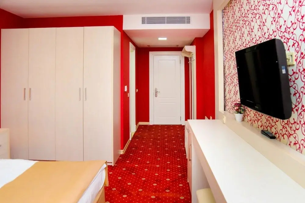 Lara Hotel & Spa