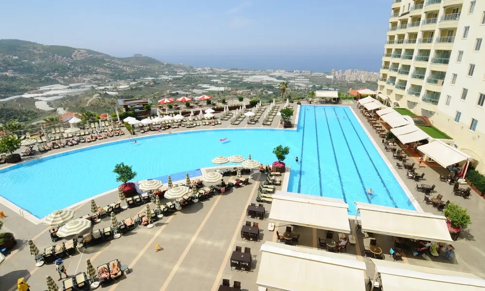 GoldCity SM With Private Pool Villa