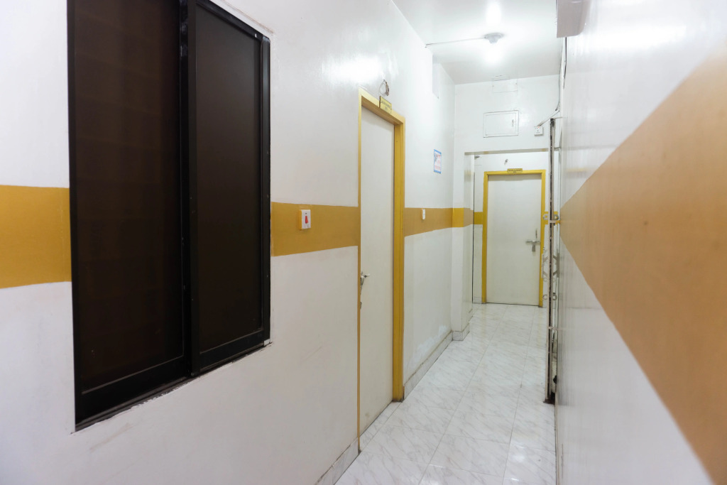 Отель White House International Residential