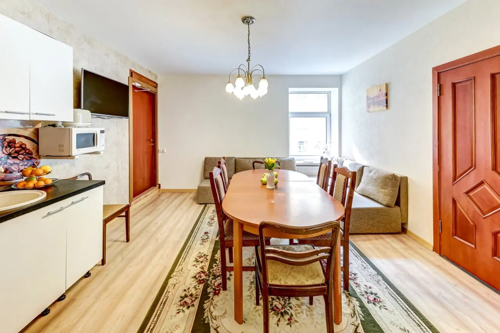 Апартаменты Art Square Apartment