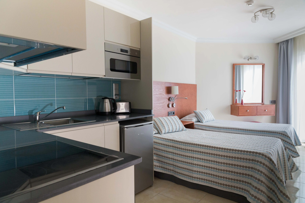 Las Adelfas Apartments