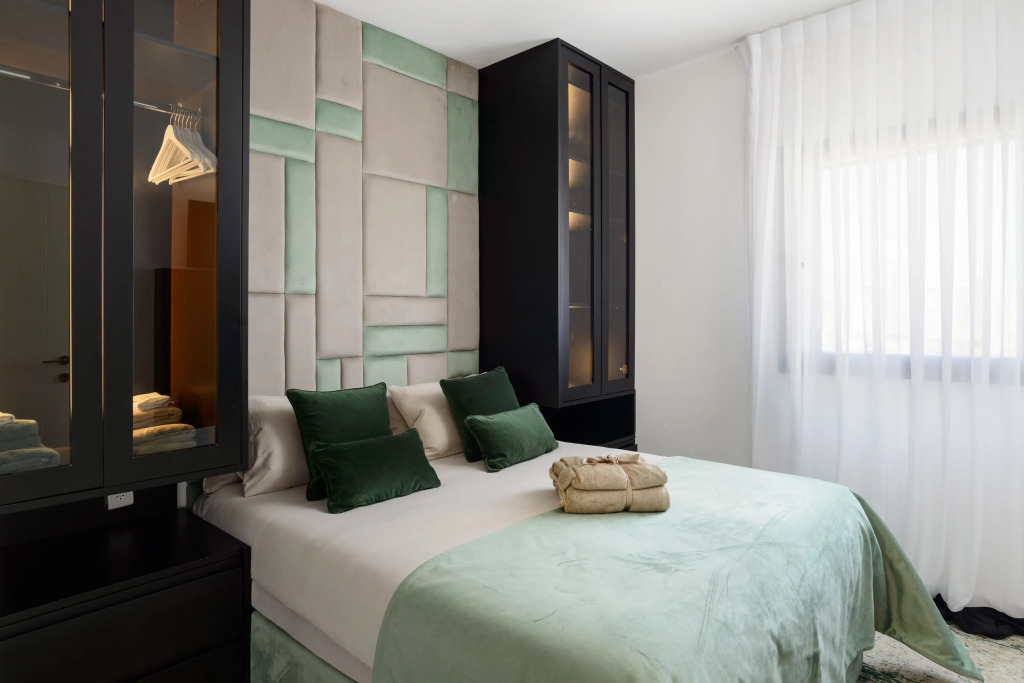 Апартаменты Luxury with Terrace & Sea View by FeelHome