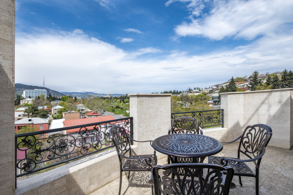 Highgarden Hotel