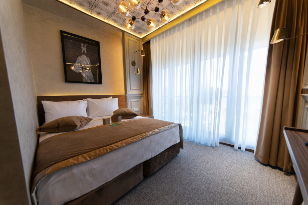Tonight Hotel Port