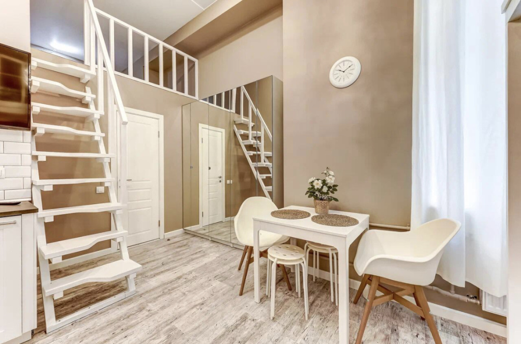 Апартаменты SweetHome на Мойке 40