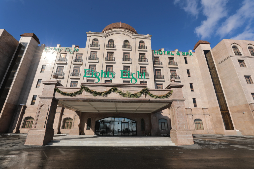 Eighty Eight Deluxe Hotel & Spa