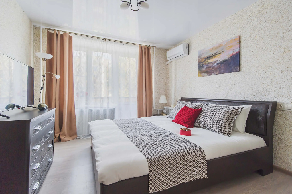 Квартира GM Apartments Стильная Двушка на Патриках