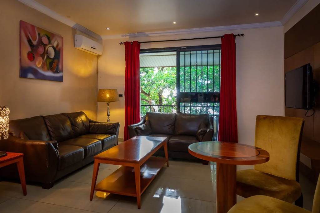The Country Lodge Hotel