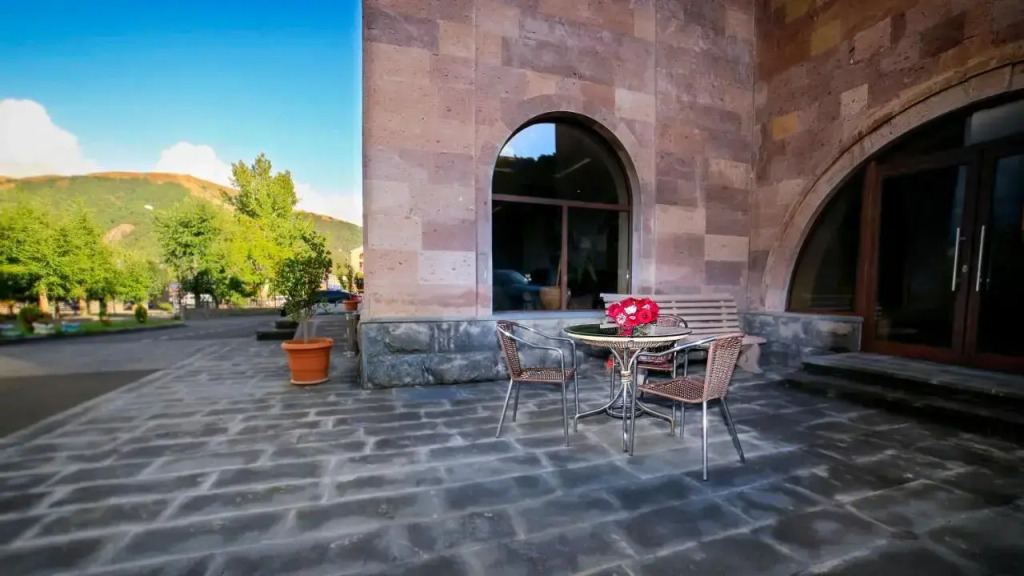 Armenia Hotel