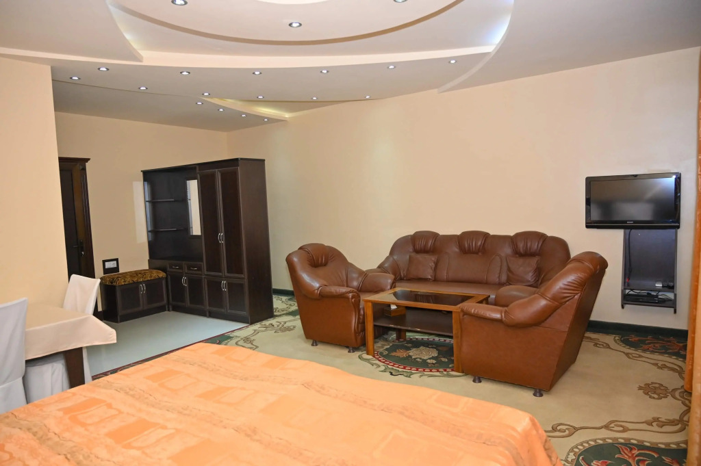 Mayisyan Kamurj Hotel