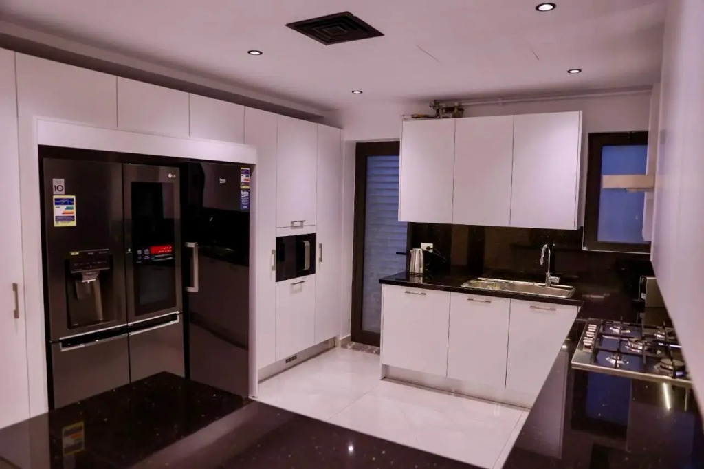 A Spacious 3 Bedroom Apartment With Modern Style