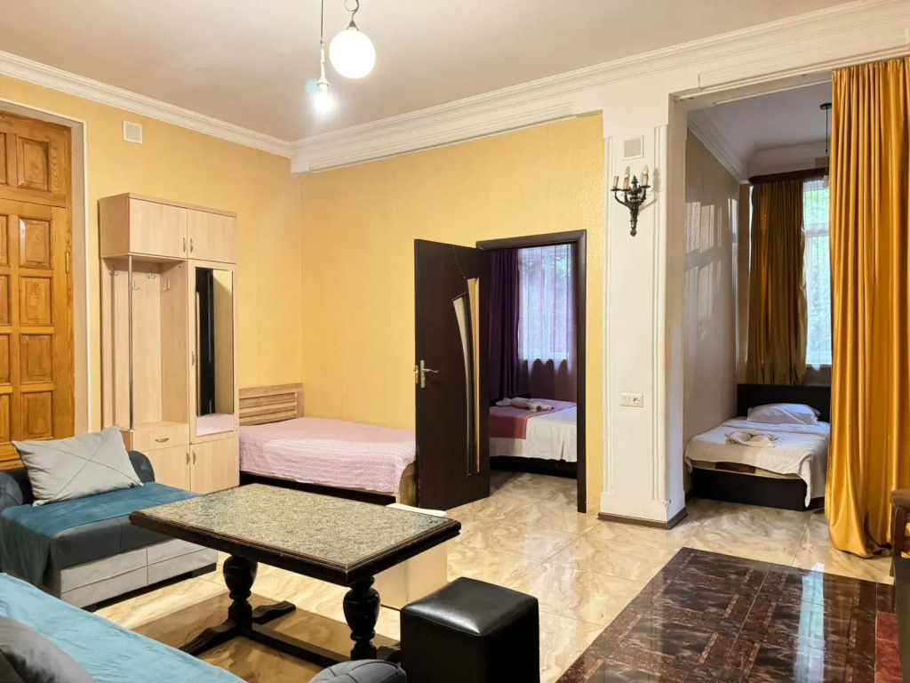 Апартаменты Nana's Apartment With Garden
