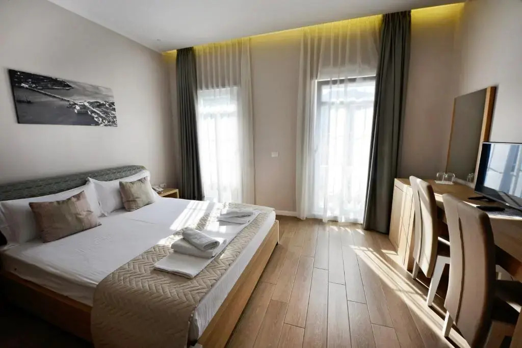 Alis Hotel