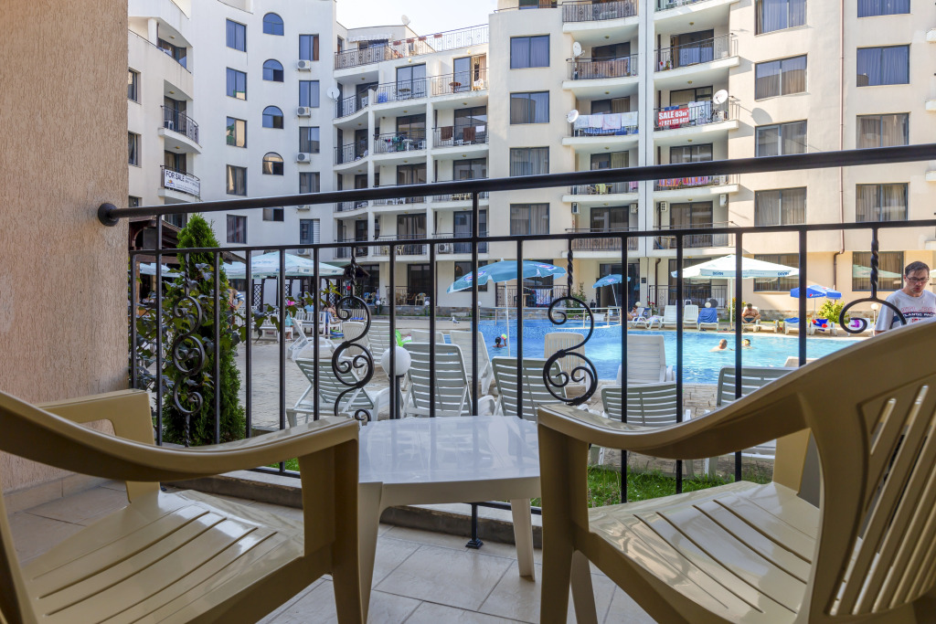 Апарт-отель Quiet Family
