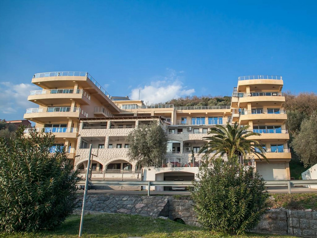 Apartments Raymond