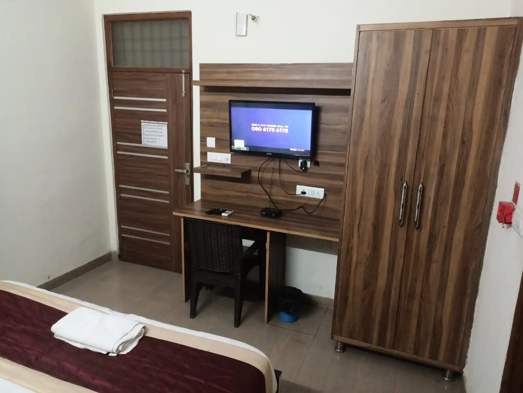 Отель Meghna Residency