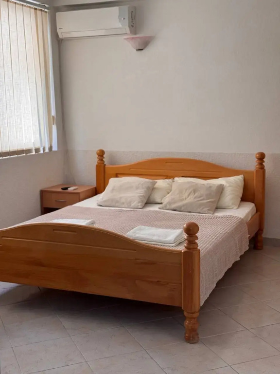 Отель Anora